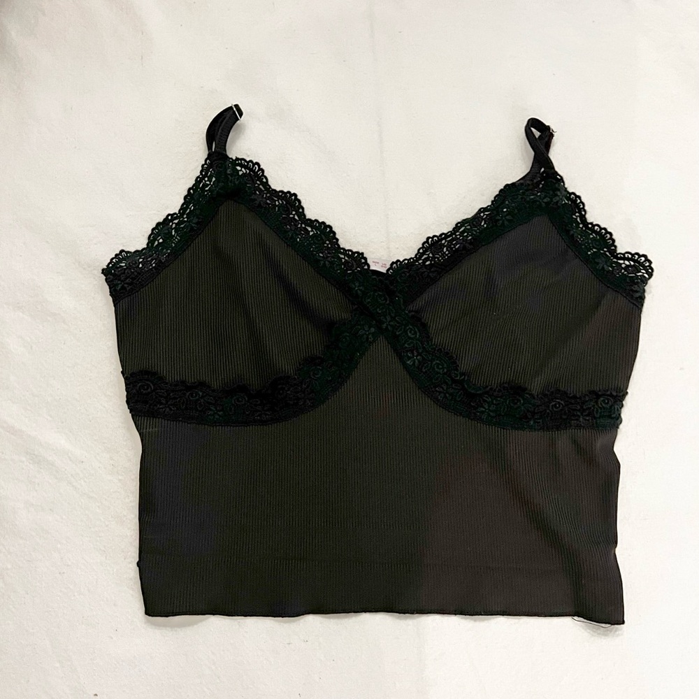 Black lace cropped tank top
